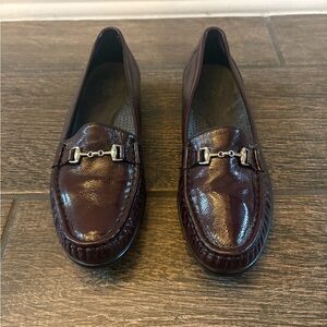 SAS San Antonio Shoes METRO Womens Plum Patent Leather Loafers 8 N  narrow